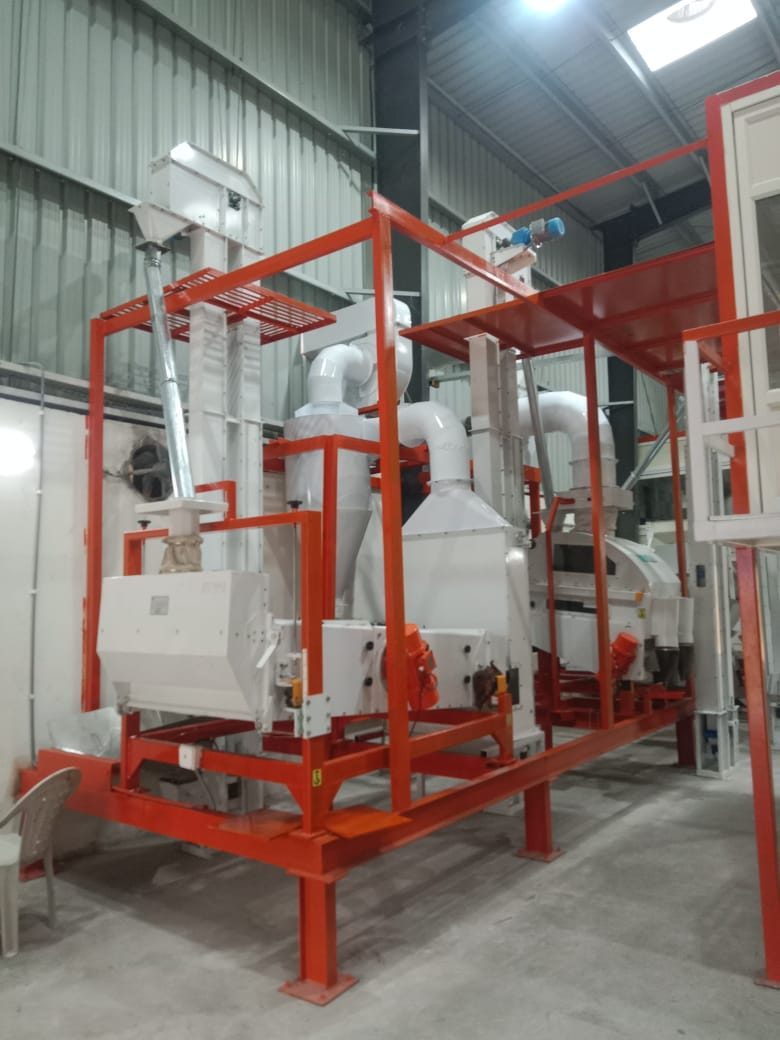 Elevator & conveying structure